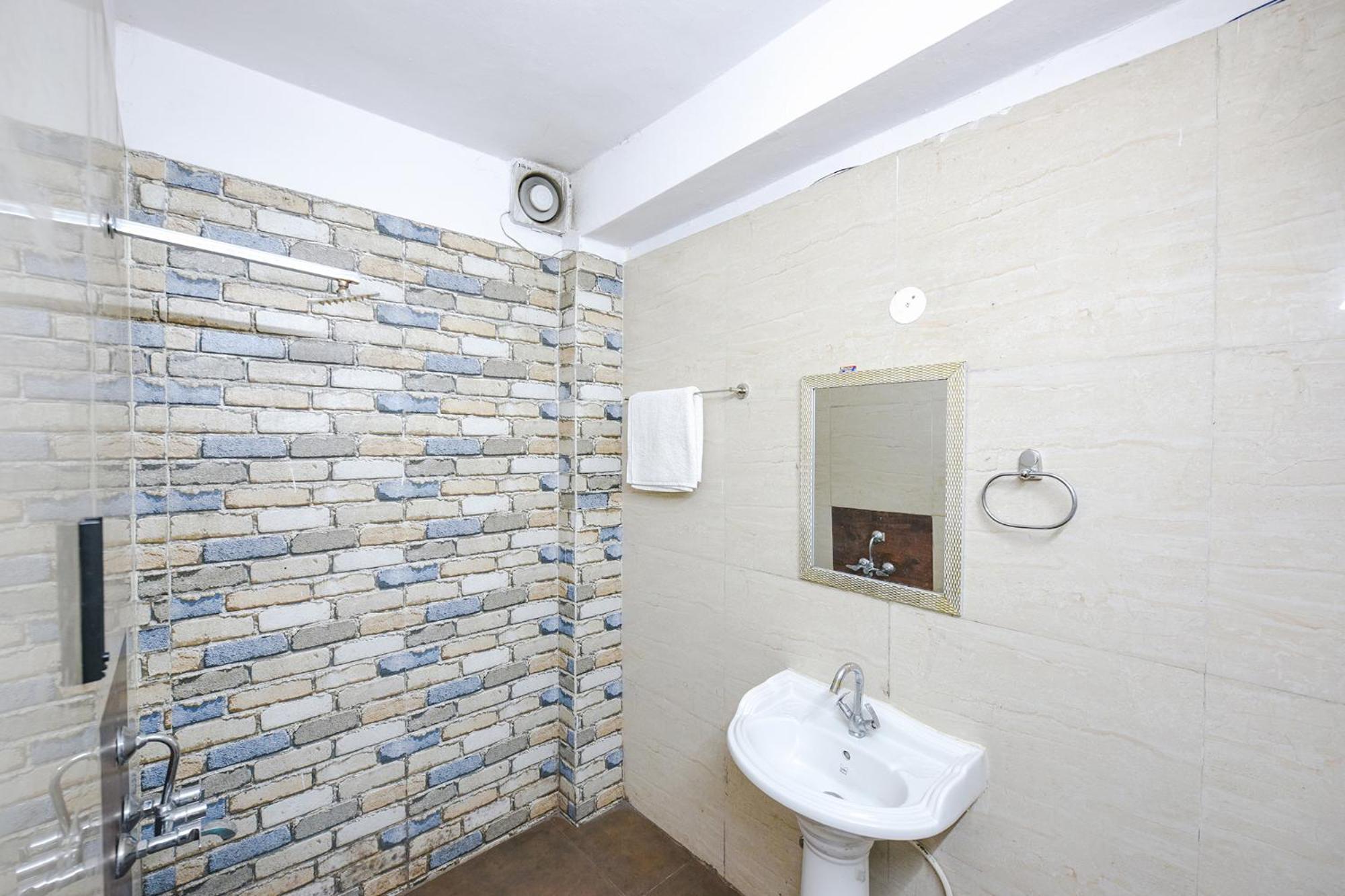 Fabhotel Kgf Dharampur  Ngoại thất bức ảnh
